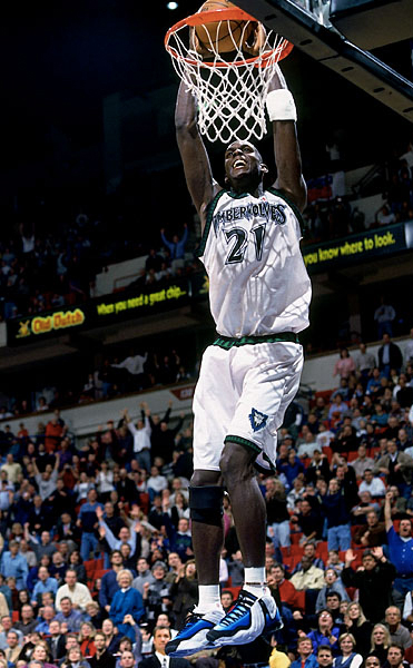 Designer Cooper Explains How KG's Energy The Air III | Nice Kicks