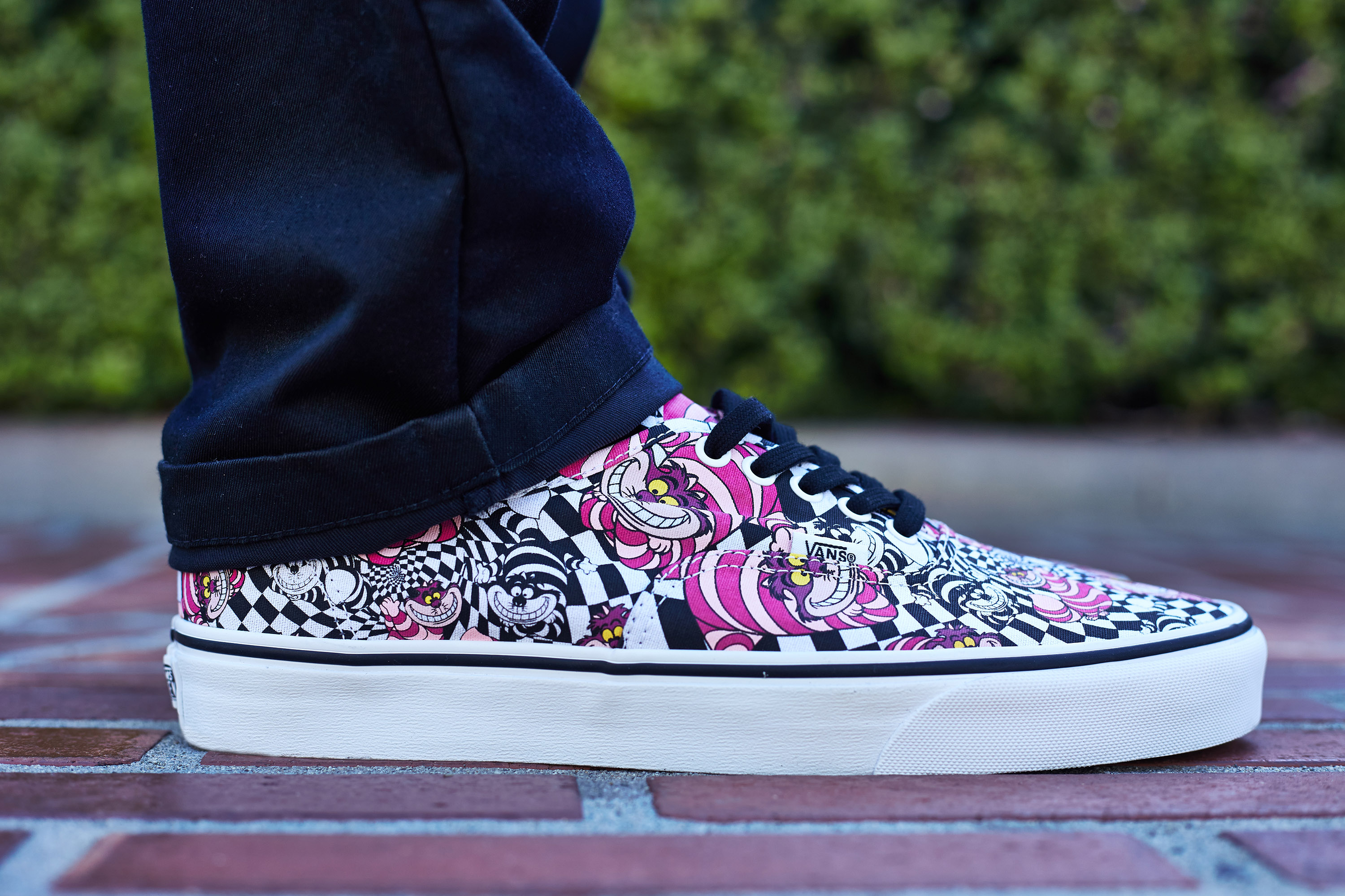 vans disney alice in wonderland