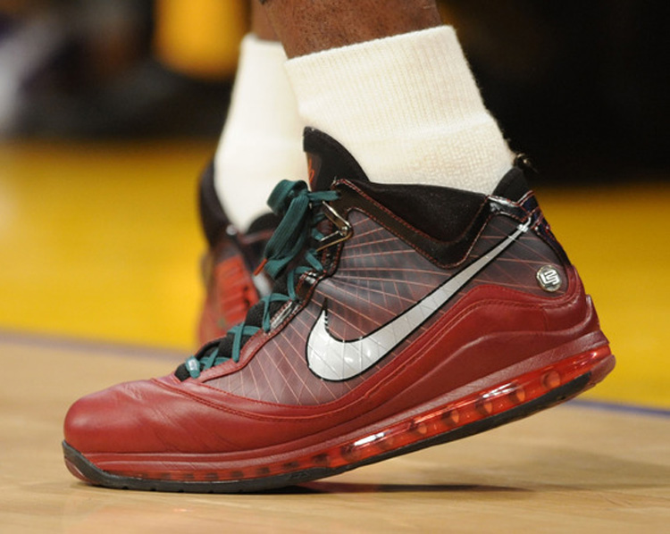 Kicks On Court Classic The Best Christmas Day Sneakers Worn By LeBron James Nice Kicks