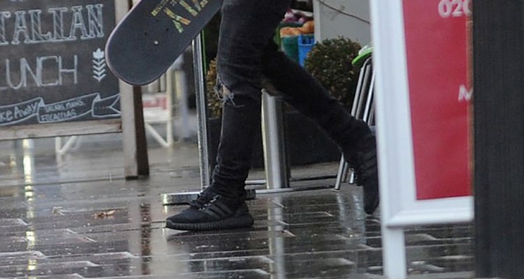 Europa Extremadamente importante recoger David Beckham Steps Out in adidas Yeezy Ultra Boost | Nice Kicks