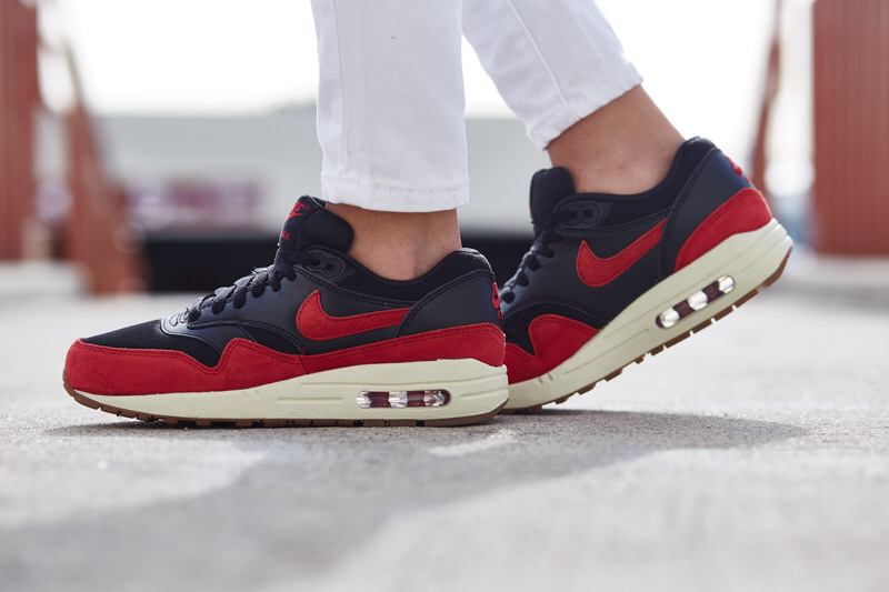 nike air max 1 essential gym red