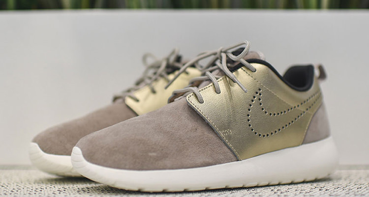 Nike WMNS Roshe One