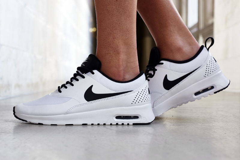 nike thea white and black