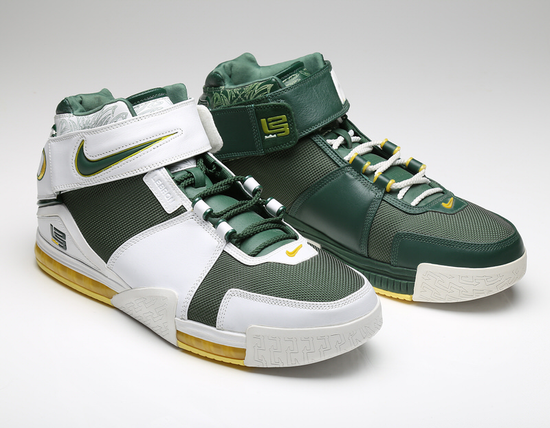 Oregon Ducks LeBron 2 PE 3