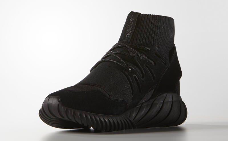 tubular doom all black