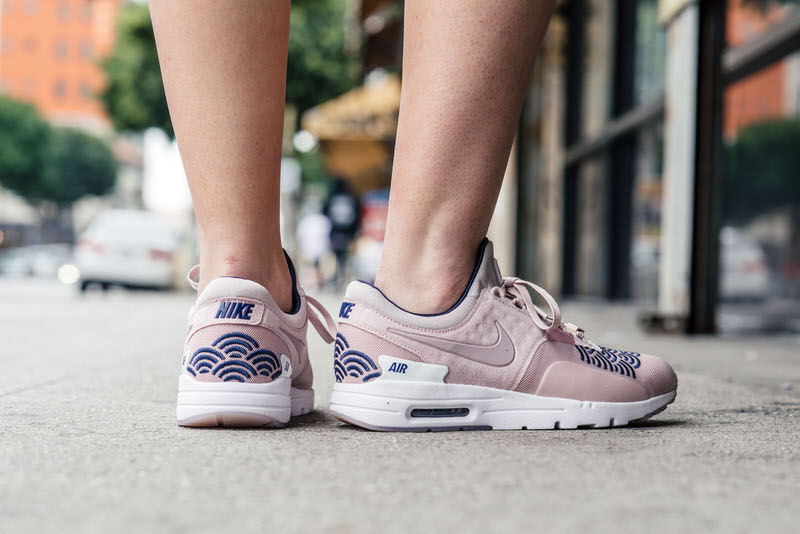 air max zero essential on feet