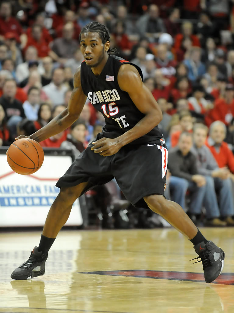 kawhi leonard in game shoes