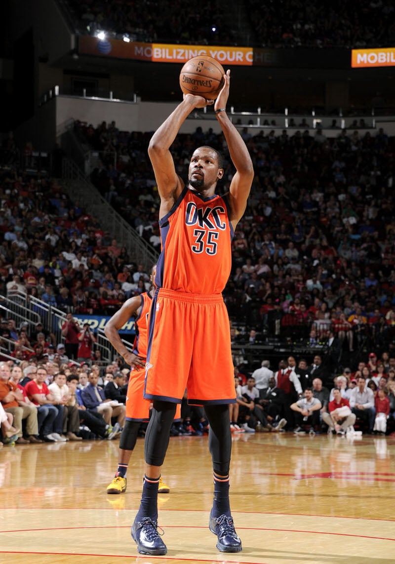 Kevin Durant in the Nike KD 8 Elite