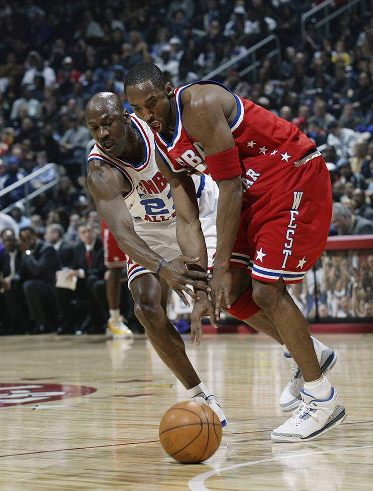 Disparidad en lugar Abiertamente Kobe Bryant & Michael Jordan's Best Head-to-Head Matchups | Nice Kicks