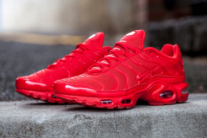 nike red shoes air max