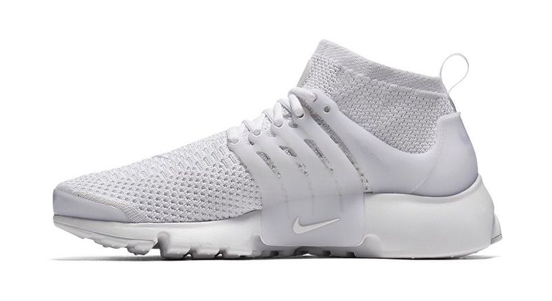 air presto flyknit ultra triple white