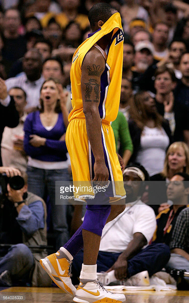 nike zoom kobe 1 white yellow grey