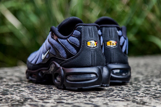 Nike air max plus denim store
