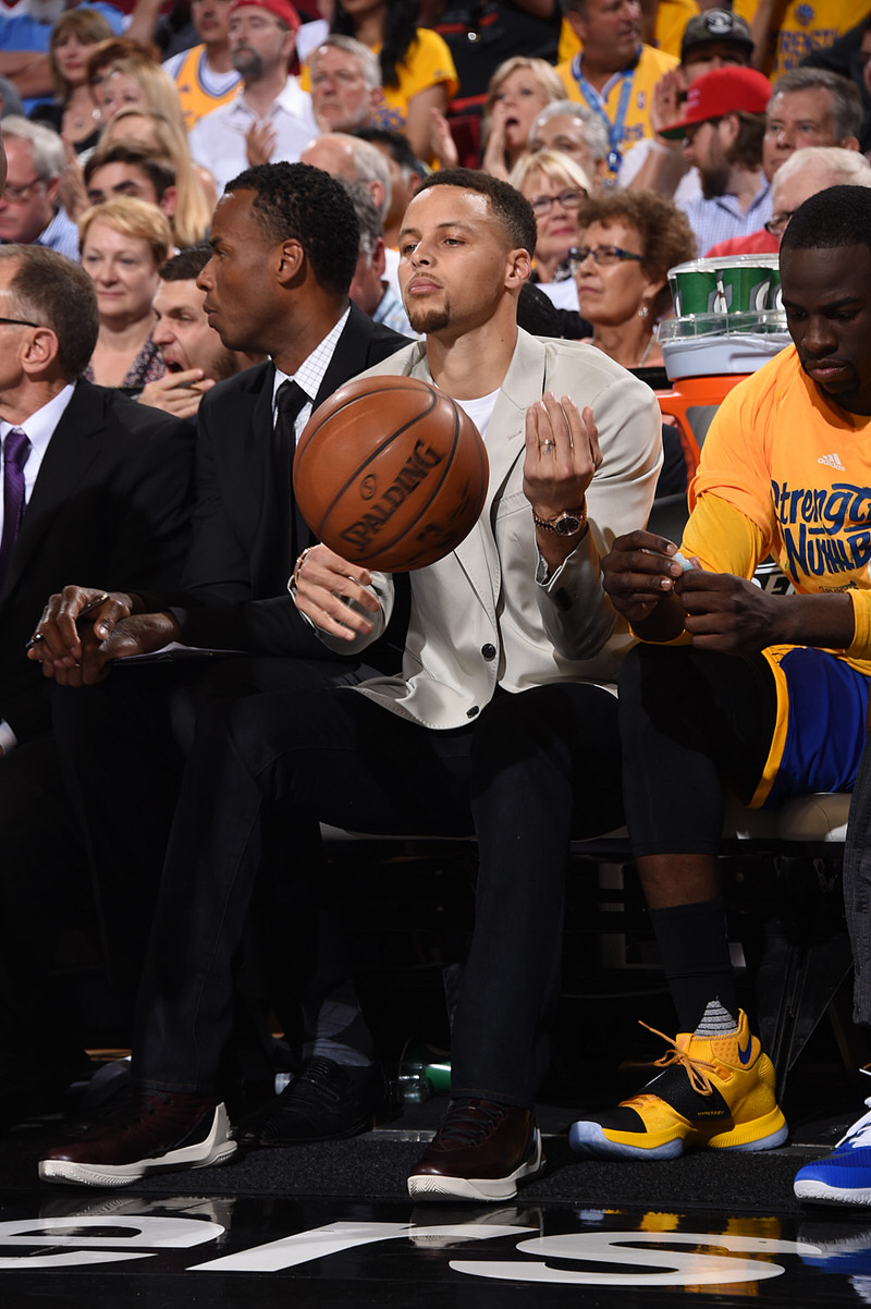 PORTLAND, OR - MAY 7: Stephen Curry #30 of the Golden State Warriors looks on against the Portland Trail Blazers in Game Three of the Western Conference Semifinals during the 2016 NBA Playoffs on May 7, 2016 at the Moda Center in Portland, Oregon. NOTE TO USER: User expressly acknowledges and agrees that, by downloading and or using this Photograph, user is consenting to the terms and conditions of the Getty Images License Agreement. Mandatory Copyright Notice: Copyright 2016 NBAE (Photo by Andrew D. Bernstein/NBAE via Getty Images)