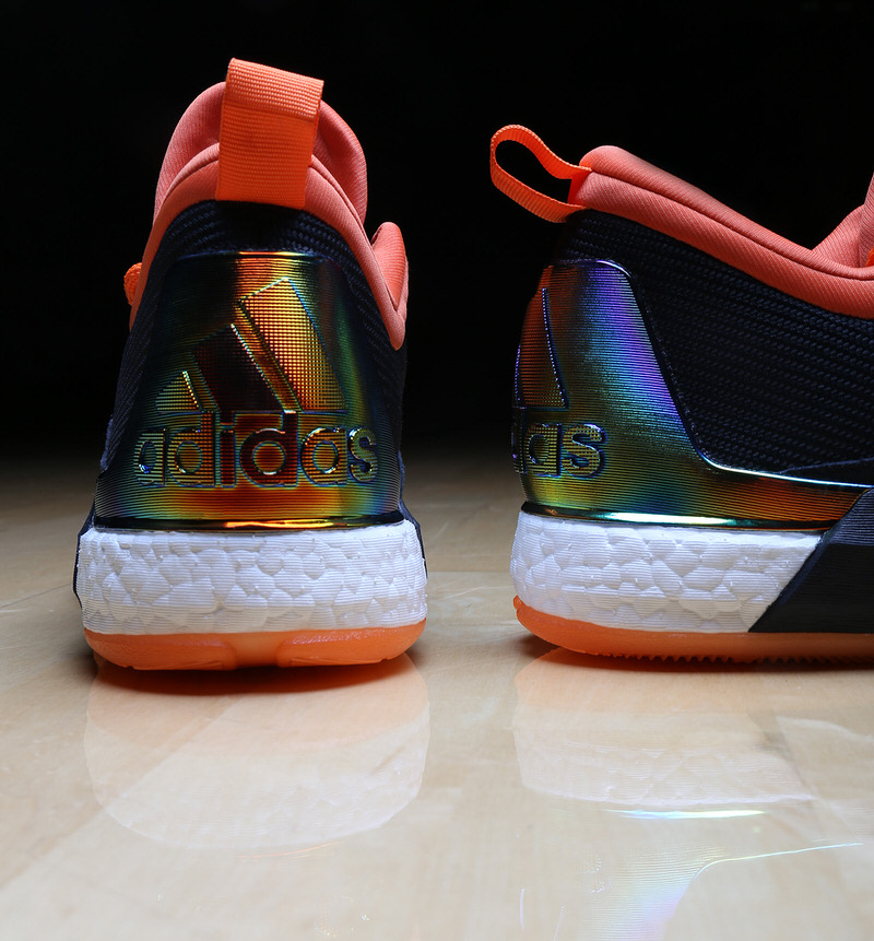 WNBA 20th Anniv Crazylight Boost 6