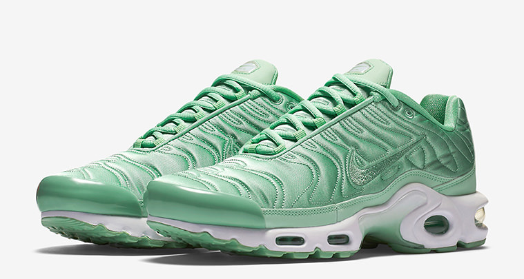 air max plus mint