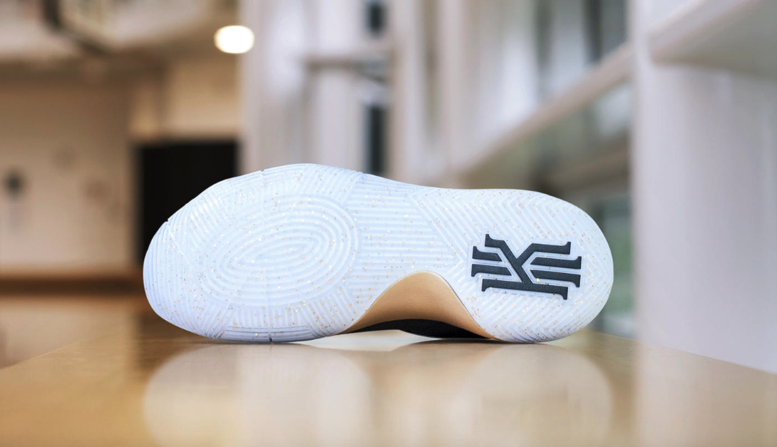 Nike Kyrie 2 Finals PE