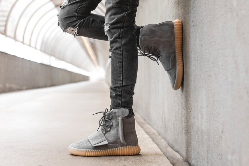 Smidighed kig ind charme adidas Yeezy Boost 750 "Glow in the Dark" // Another Look | Nice Kicks