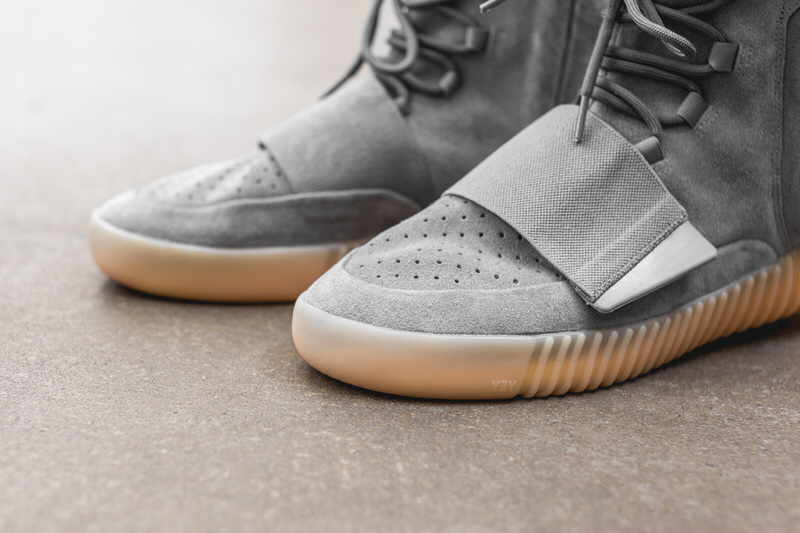 Yeezy 750 glow in the dark on feet hotsell