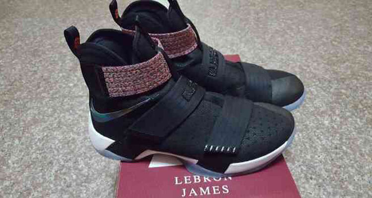 Nike LeBron Soldier X