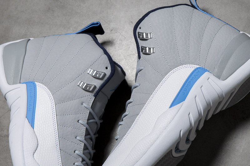 Air Jordan 12 UNC