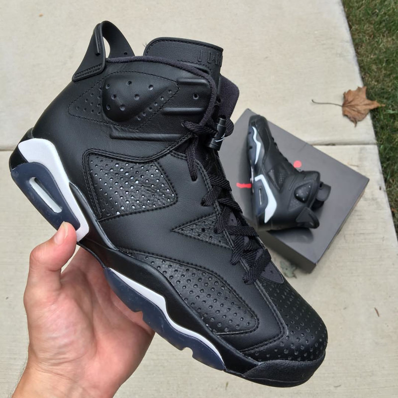 Retro 6 black cat online