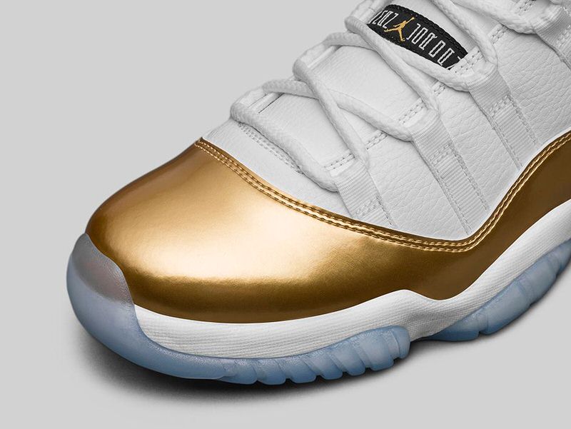 Air Jordan 11 Low Gold