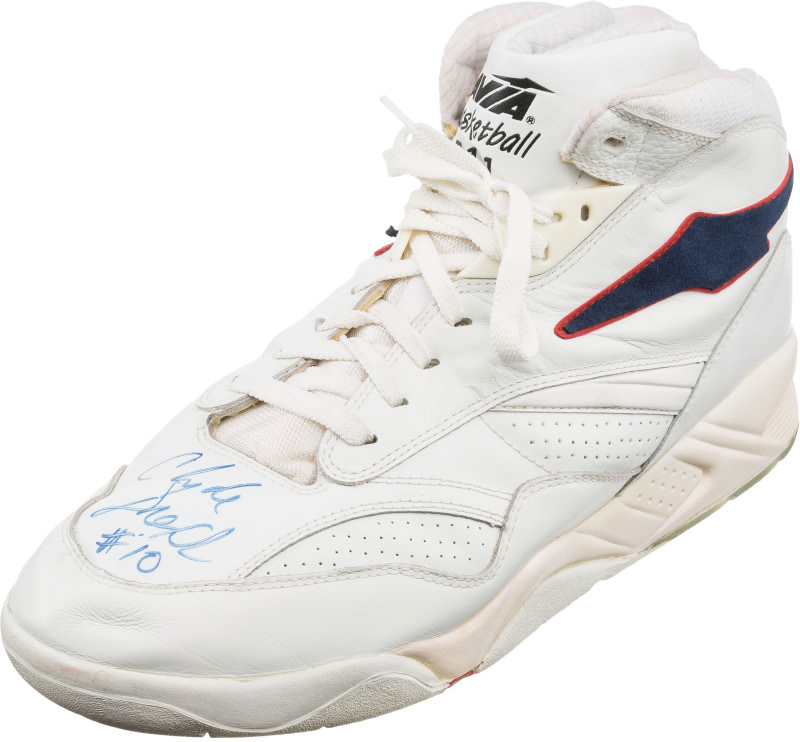 Clyde dream-team-sneaker-auction-clyde-drexler-avia-arc-911_wjl4gm