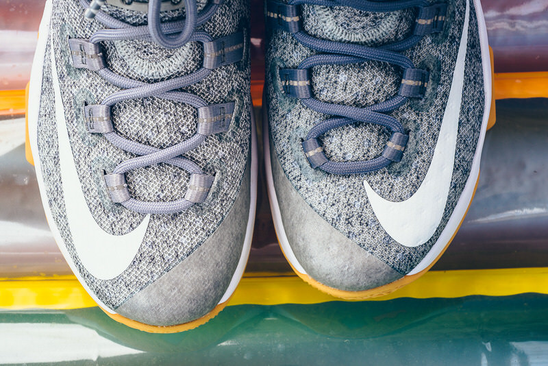 Lebron 13 hotsell low summer pack