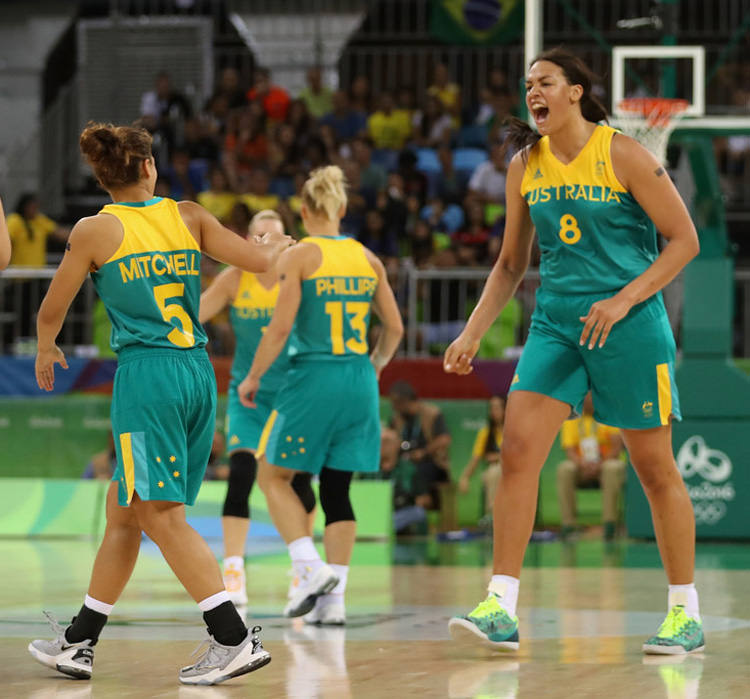 Elizabeth Cambage Basketball+Olympics+Day+1+C9CEi4RLUi_x