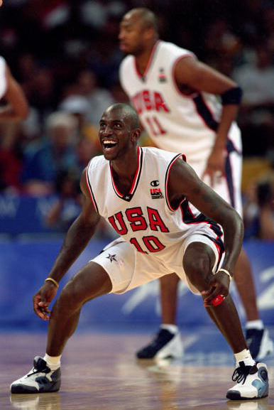 SYDNEY- SEPTEMBER 28: Kevin Garnett #10 of the USA gets ready to guard his player in the Mens Basketball game against Russia on September 28, 2000 during the Sydney 2000 Olympic Games at "The Dome" in Sydeny, Australia. (Photo by: Jamie Squire/Getty Images)