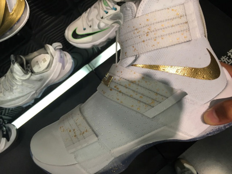Nike LeBron Solider 10 White/Gold