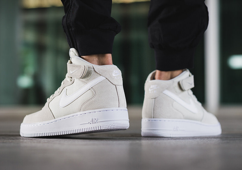 Nike Air Force 1 Mid Light Bone