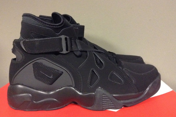 Nike Air Unlimited "Triple Black"