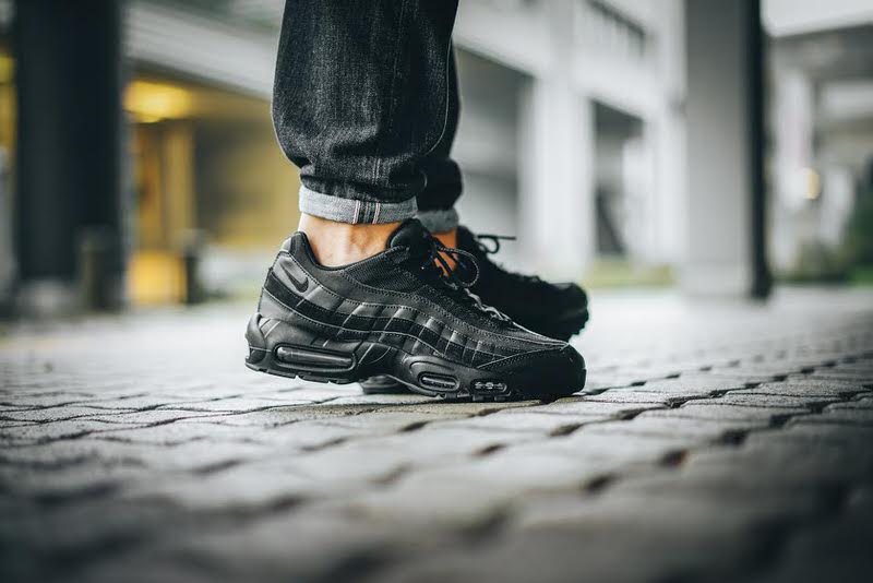 Nike Air Max 95 "Triple Black"