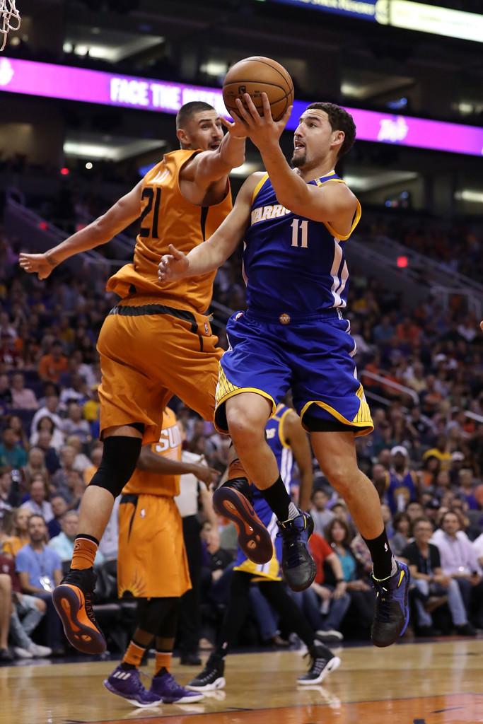 Klay Thompson lays it up in the ANTA KT2