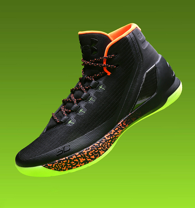 stephen-curry-lights-out-under-armour-halloween-curry-3-1