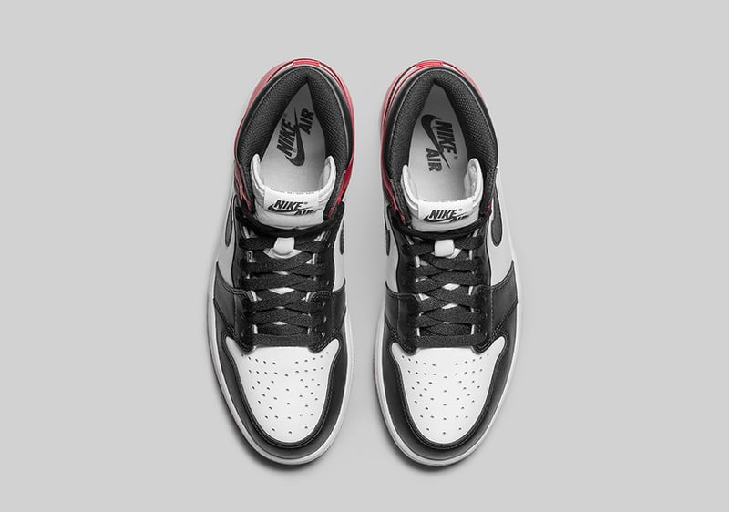 Air Jordan 1 Black Toe