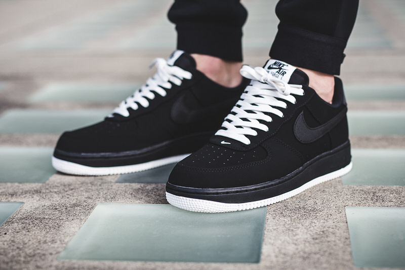 black and white nike air force 1 low