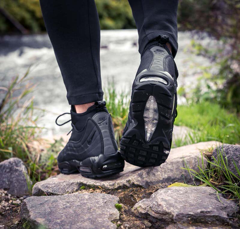 nike air max 95 sneakerboot triple black