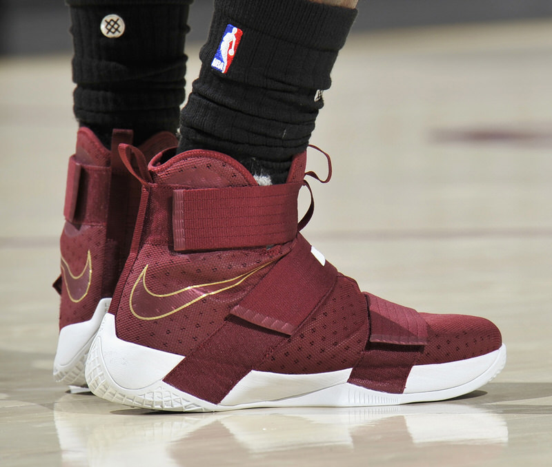 CLEVELAND, OH - NOVEMBER 3: Shoes of LeBron James #23 of the Cleveland Cavaliers during the game against the Boston Celtics on November 3, 2016 at Quicken Loans Arena in Cleveland, Ohio. NOTE TO USER: User expressly acknowledges and agrees that, by downloading and/or using this Photograph, user is consenting to the terms and conditions of the Getty Images License Agreement. Mandatory Copyright Notice: Copyright 2016 NBAE (Photo by David Liam Kyle/NBAE via Getty Images)