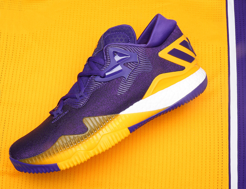 brandon-ingram-adidas-crazylight-boost-2016-pe-lakers-1