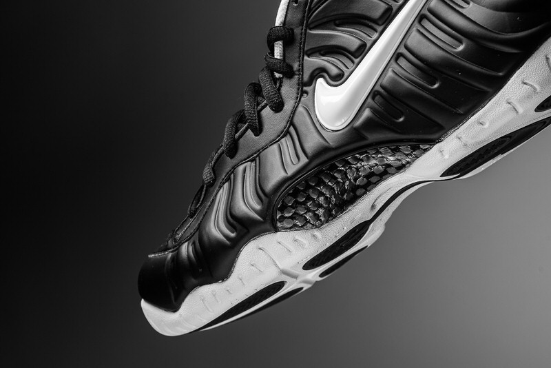 Nike Air Foamposite Pro "Dr. Doom"