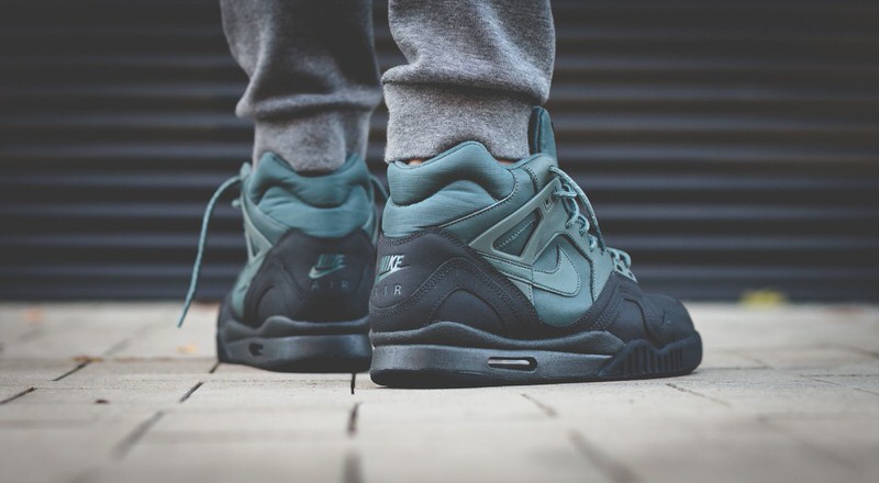 Nike Air Tech Challenge II SE "Hasta"