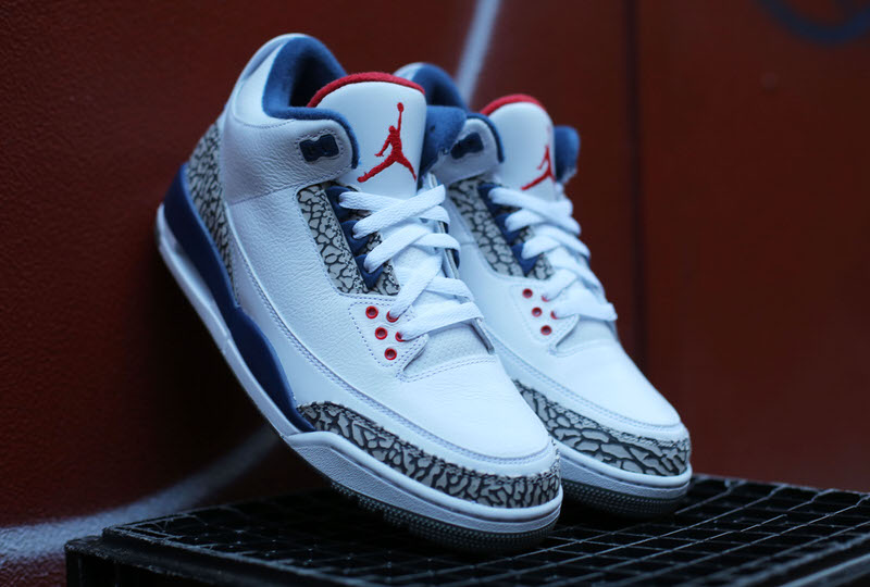 Air Jordan 3 "True Blue"