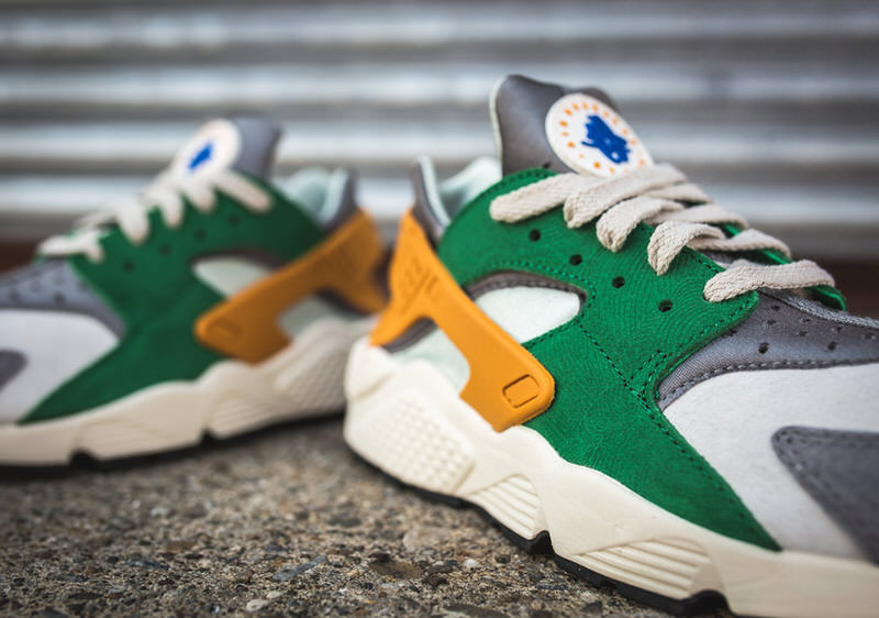 Nike Air Huarache Pine Green/Gold Leaf