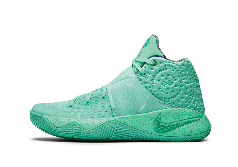 Nike Kyrie 2 "Christmas"