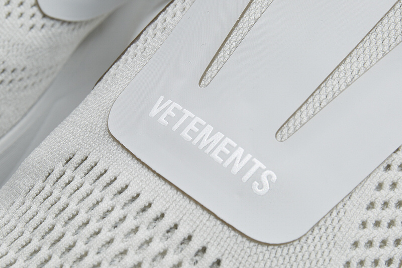 Mens brand new reebok pro speed low iii m2 fashion sneakers 20 174228 Exclusive Vetements x Reebok Pump Supreme Colorway is Releasing at Dover Street Market This Week WitzenbergShops
