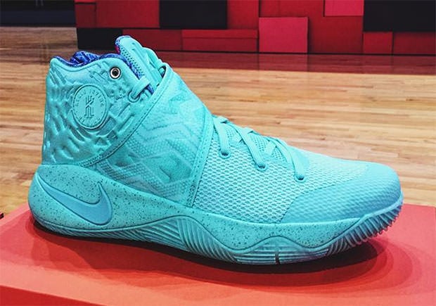 Nike Kyrie 2 "What The"