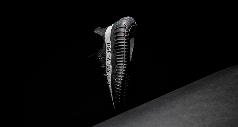 adidas Yeezy Boost 350 V2 Black/White